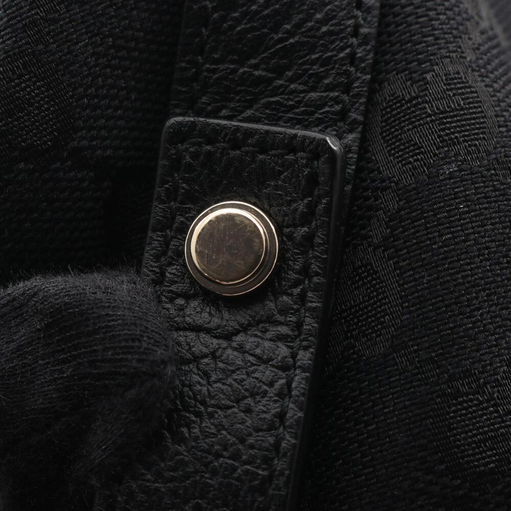 GUCCI Authentic Black Leather Shoulder Bag - Picture 7 of 8